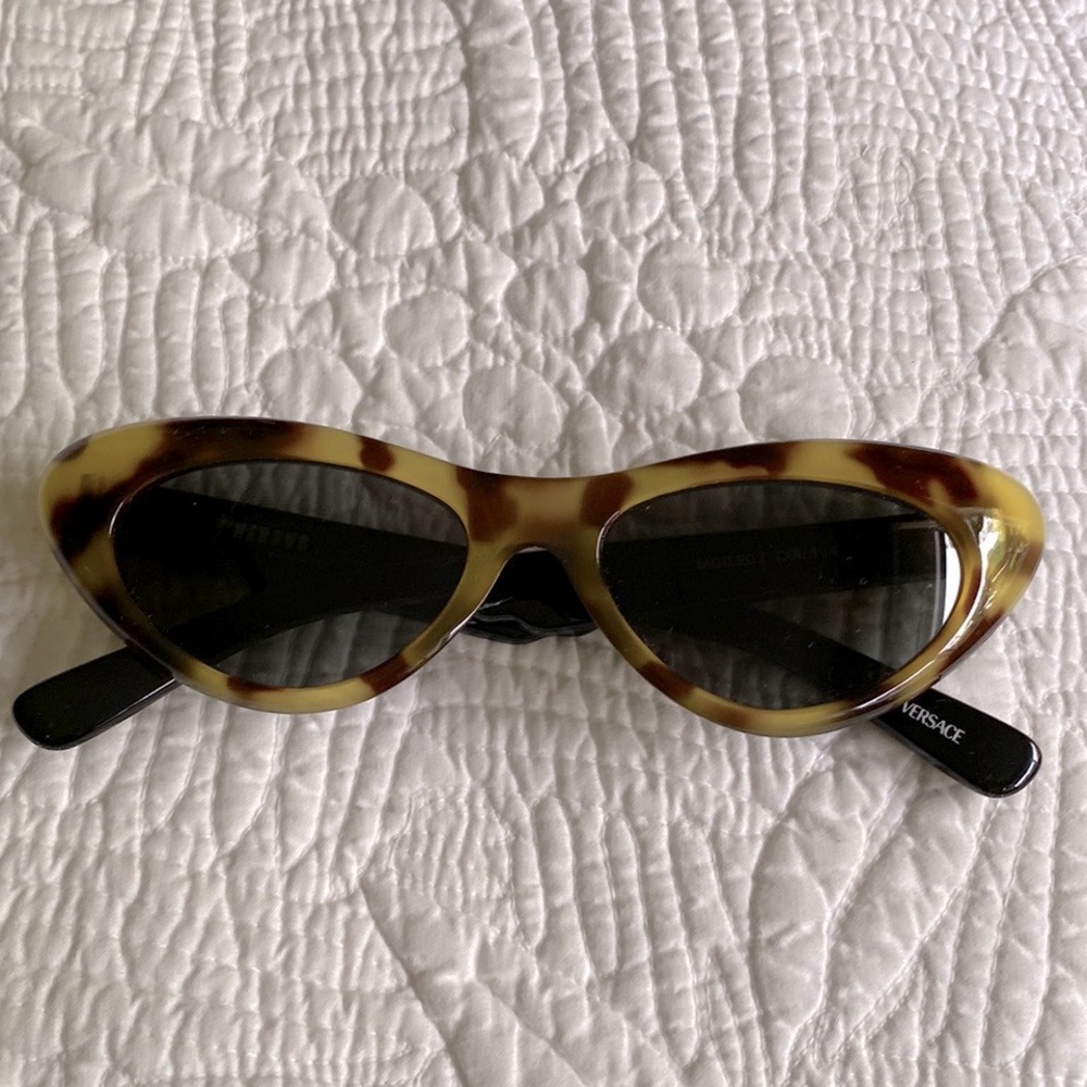 Versus Gianni Versace Tortoise Cat Eye Sunglasses MOD EO3COL 114